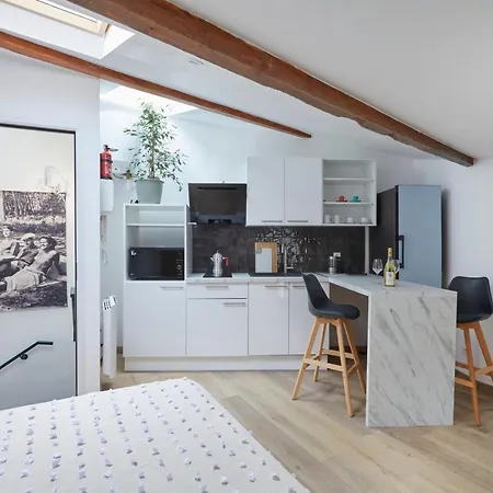 Apartman Art Lovers Third Floor Béziers