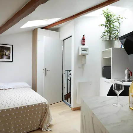 Art Lovers Third Floor Béziers