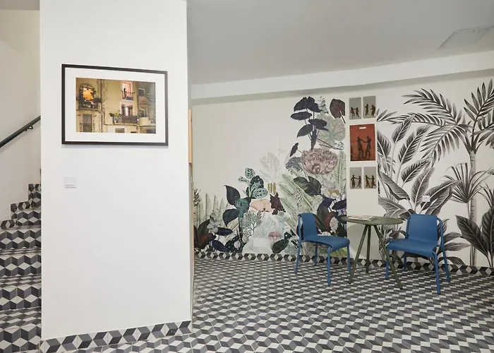 Art Lovers Third Floor Appartement